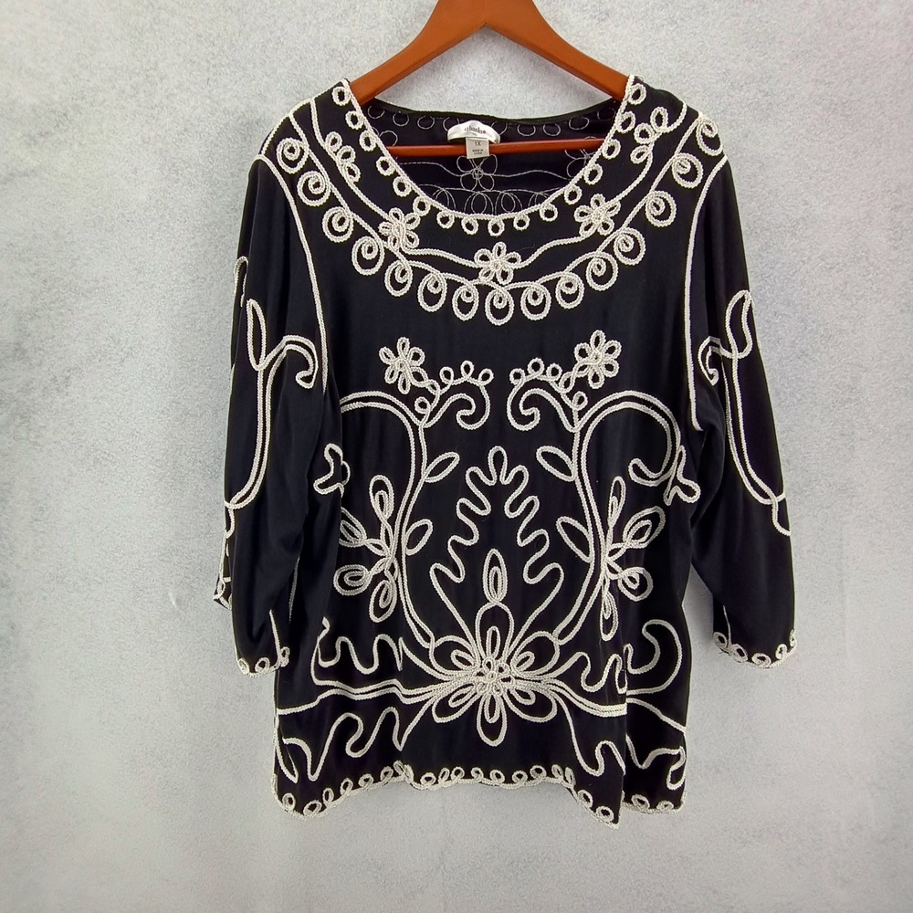 CJ Banks Womens Top 1X Black White Soutache Floral Knit 3/4 Sleeve Plus Size